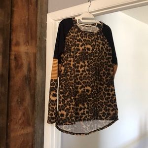 Leopard top